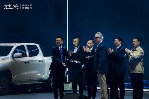 遵循“海纳百川”绘就全球化新图景，向世界级汽车品牌迈进